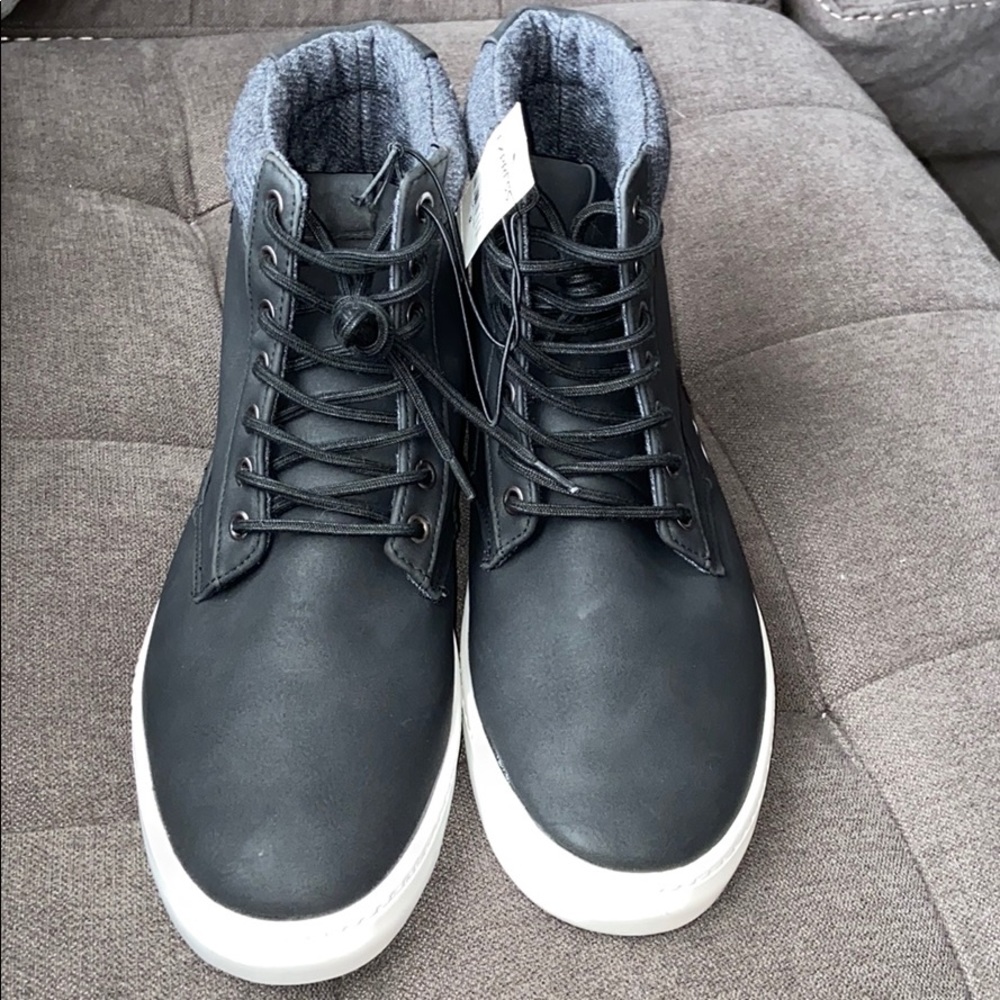 Express men’s shoes size 12